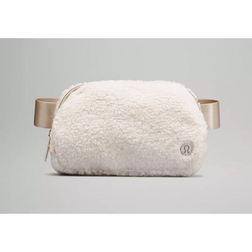 NEW Lululemon Everywhere Fleece Belt Bag Natural Ivory Trench NWT